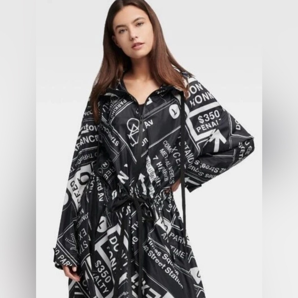 ⭐️DKNY MTA LONG-LINE ZIP COAT IN BLACK